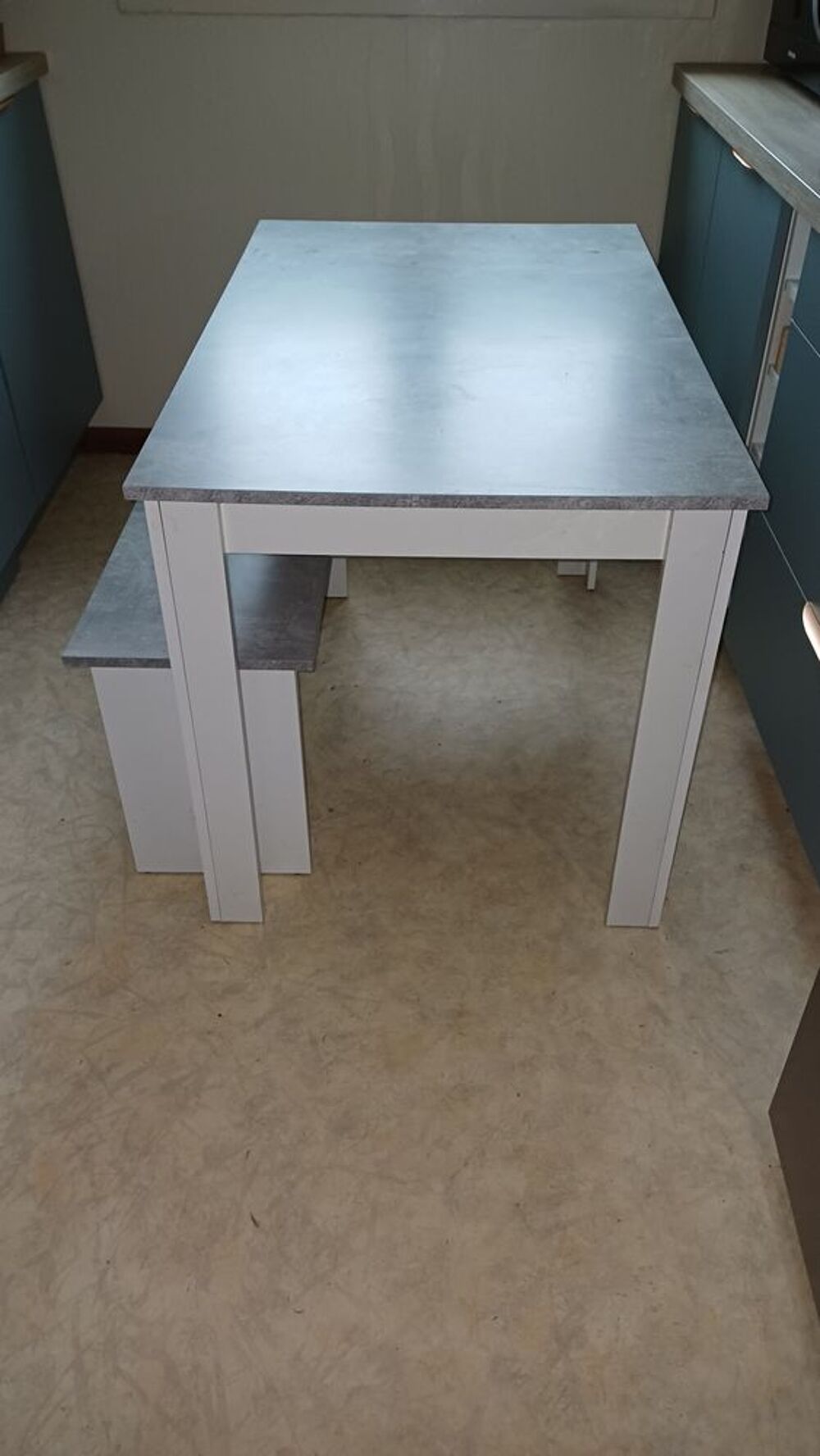 TABLE Meubles