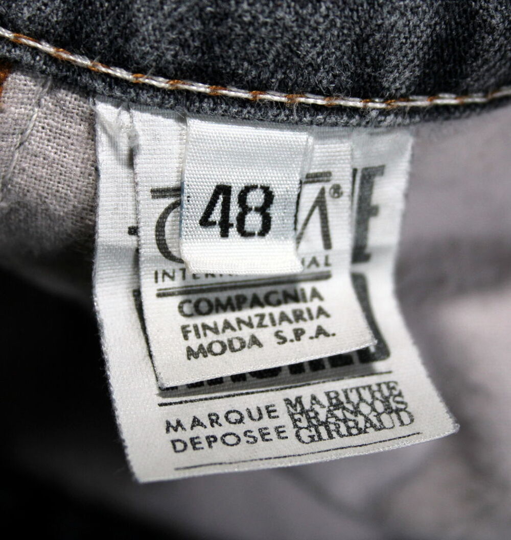 Jeans The Stone Washed zip dos MARITHE FRANCOIS GIRBAUD
T.32 Vêtements