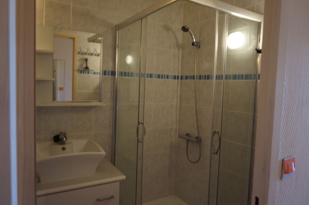   APPARTEMENT 50 METRES DE LA MER Vacances  / Offres de location 