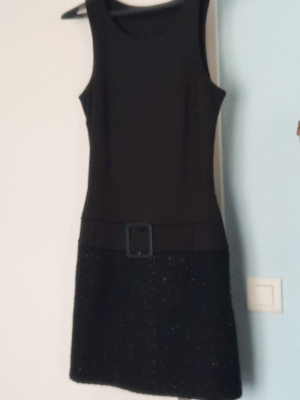 robe femme.noire. Vêtements