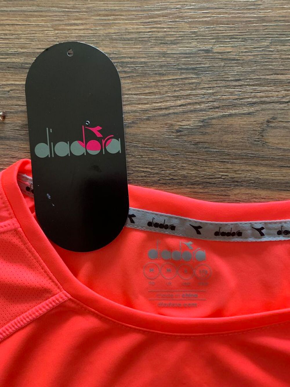 Tee Shirt running femme " Diadora " Vêtements