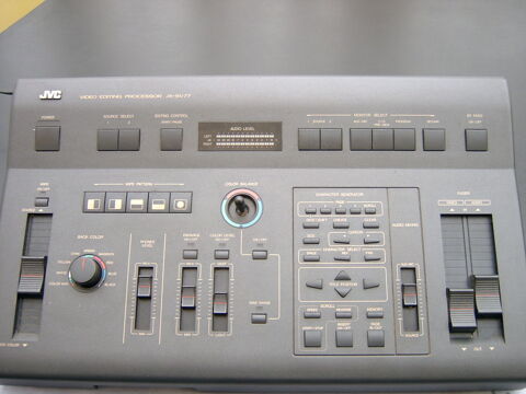 TABLE de montage / VIDEO JVC  77 40 Barisey-la-Cte (54)
