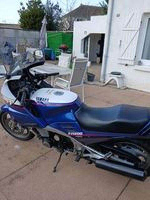 YAMAHA 1991 occasion 45120 Ch&acirc;lette-sur-Loing
