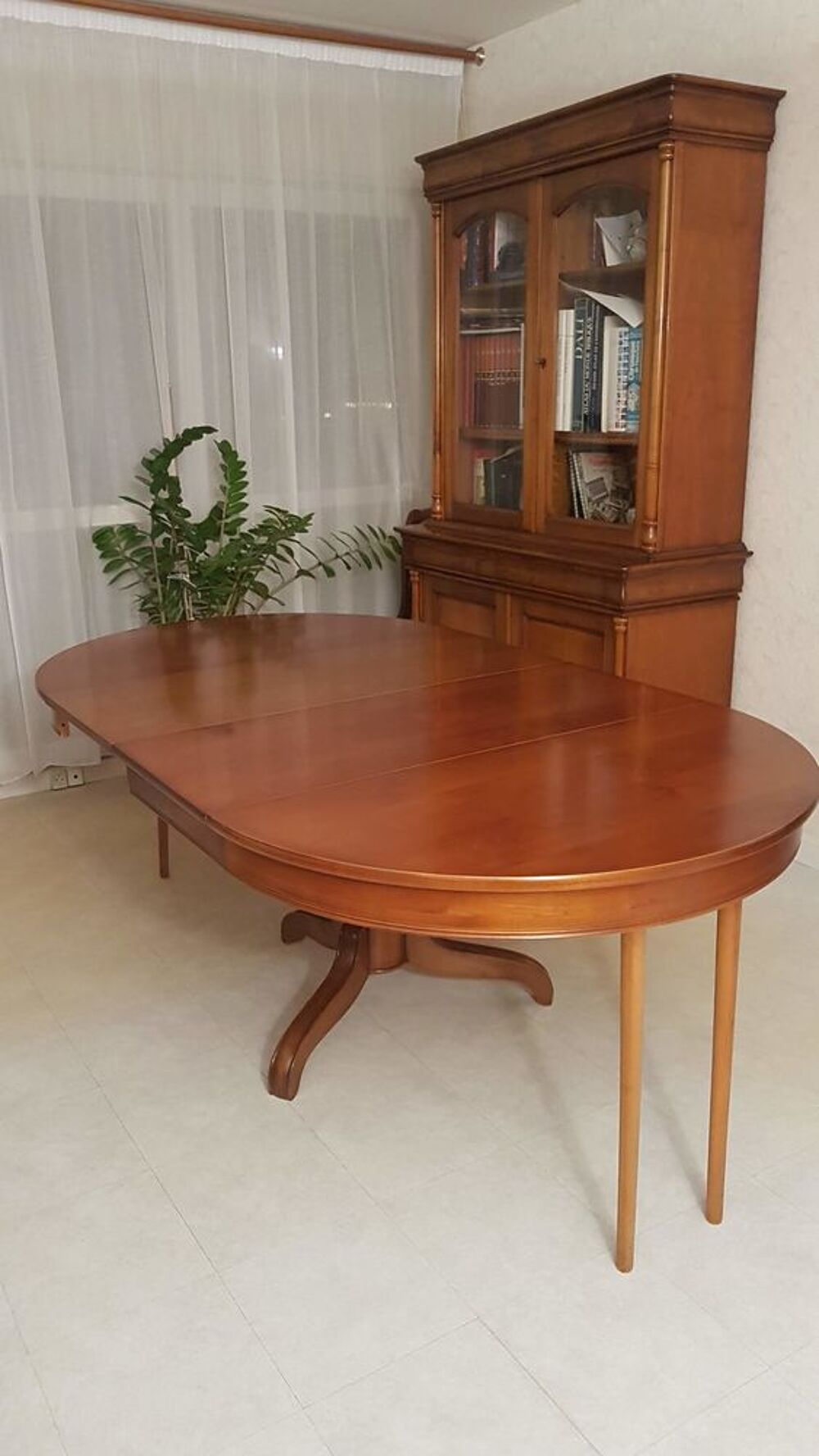 Tr&egrave;s belle table Louis Philippe en merisier massif Meubles