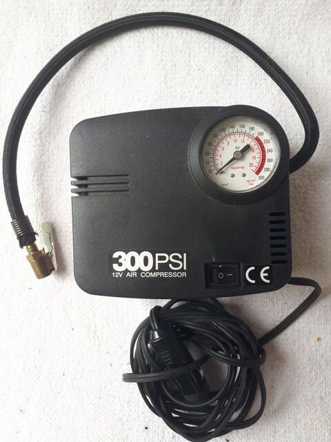 Compresseur d'air portatif avec manom�tre  35 Montigny-Lencoup (77)