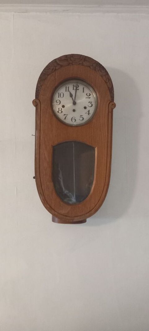 Pendule murale ancienne en bois Chatou (78)