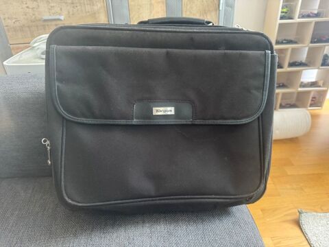 Mallette pour PC 15 pouces maxi 30 Lyon 1 (69)