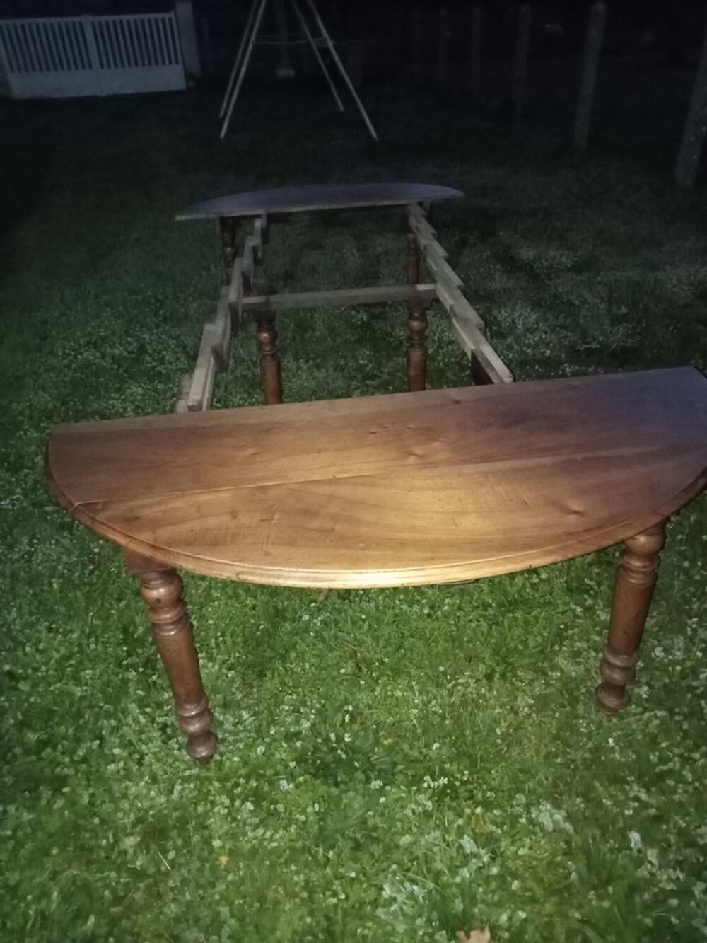 Table ovale 6 pied en noyer massif , Louis Philipe Meubles