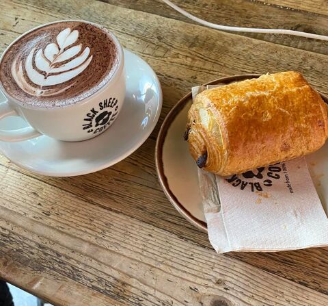 Concierge ou Gardienne d'immeuble contre gratuit&eacute; loyer 0 13006 Marseille