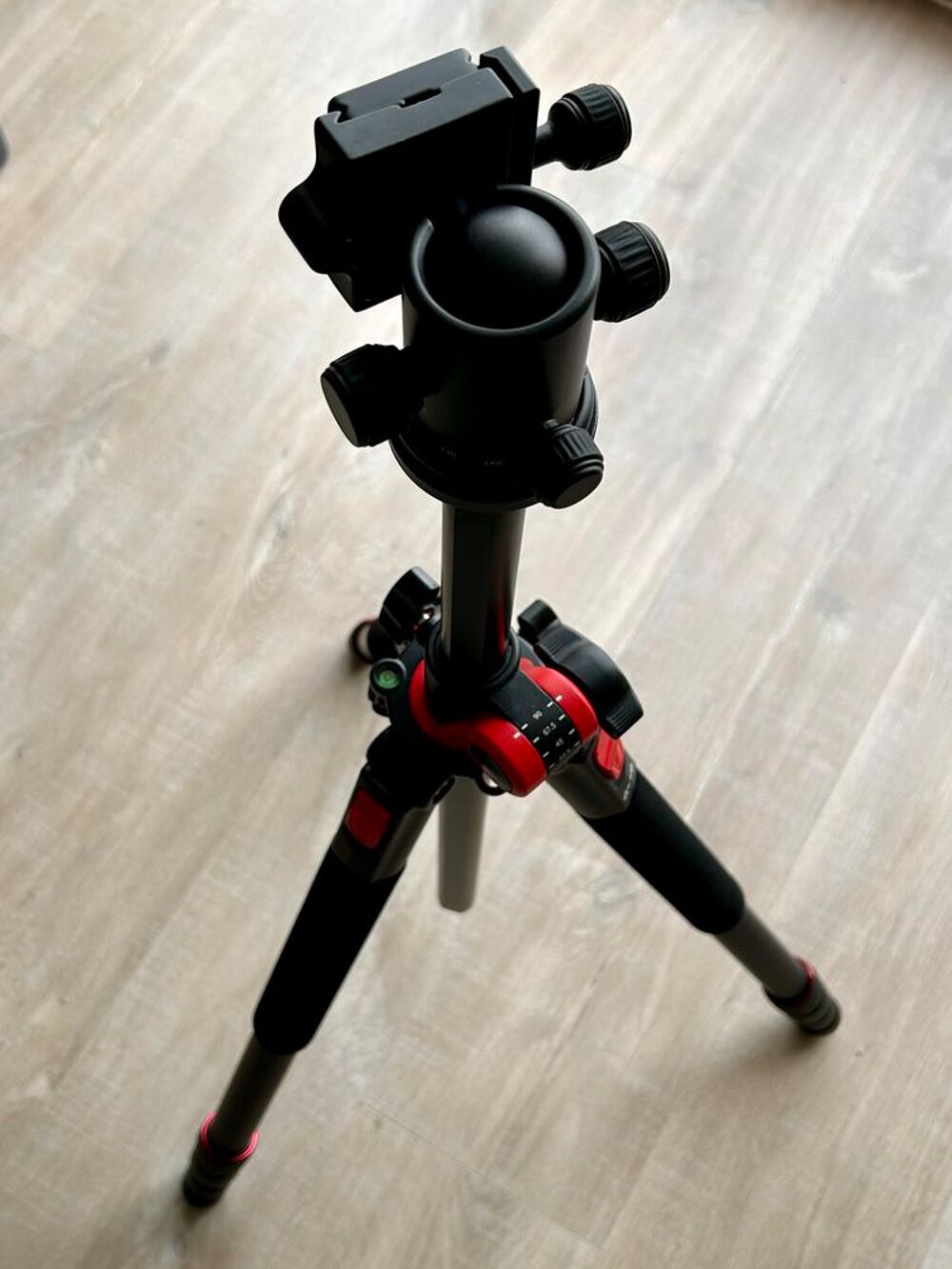 Tr&eacute;pied professionnel NEEWER N284L+G0 avec Monopode Photos/Video/TV