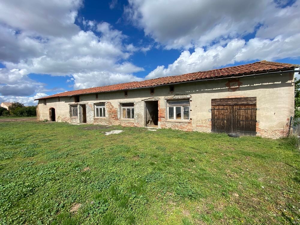 Vente Ferme Corps de ferme à rénover entièrement - Vue Pyrénées Cintegabelle
