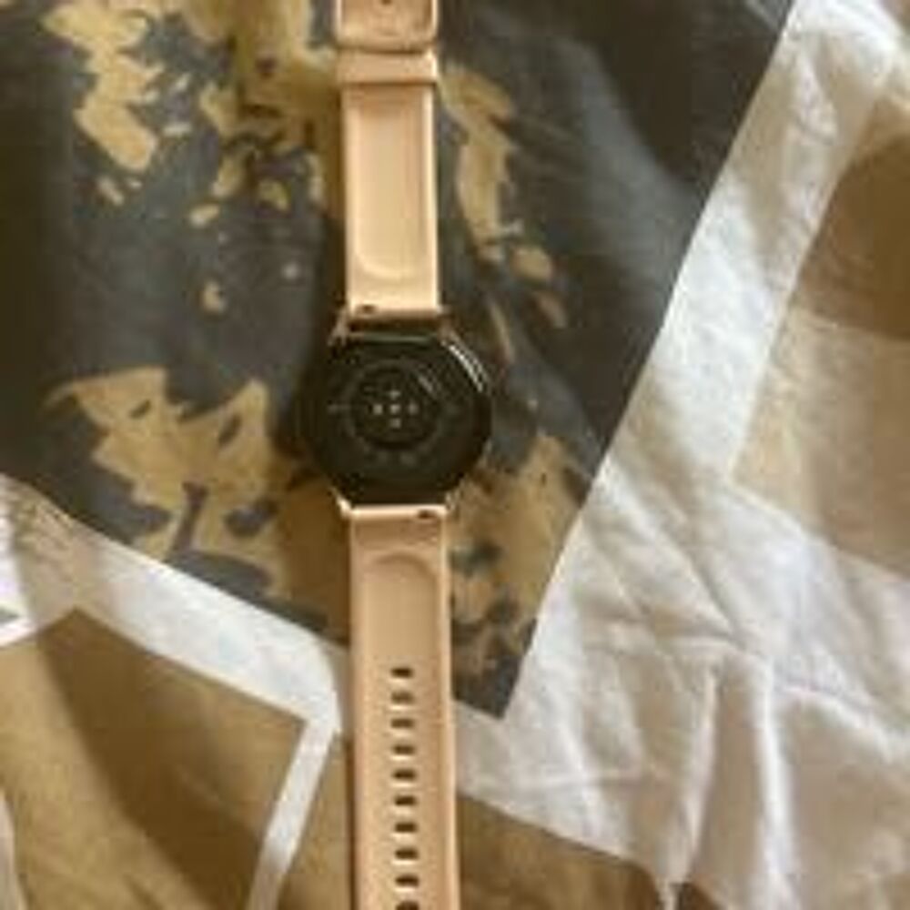 montre connect&eacute;e femme Bijoux et montres