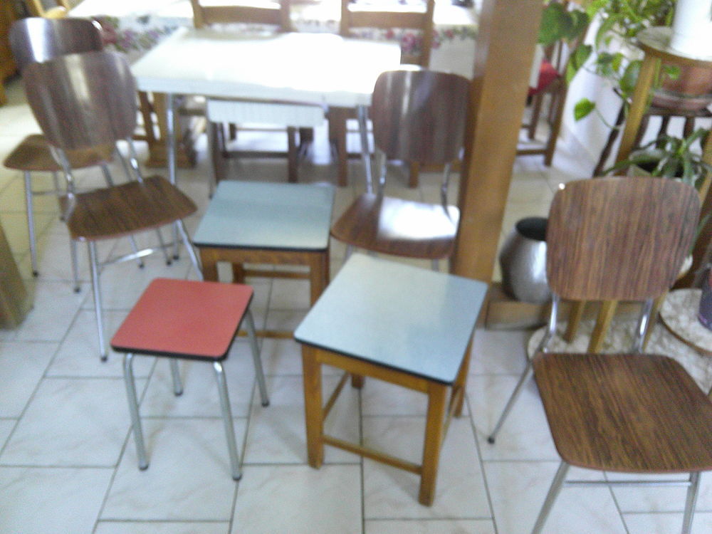 Chaises tables en formica Meubles