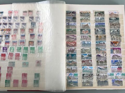 2 albums de timbres 40 Beauvais (60)