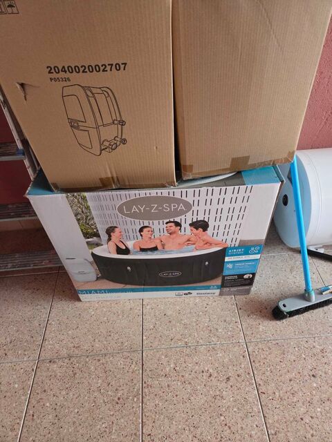 jacuzzi 250 Sarrebourg (57)