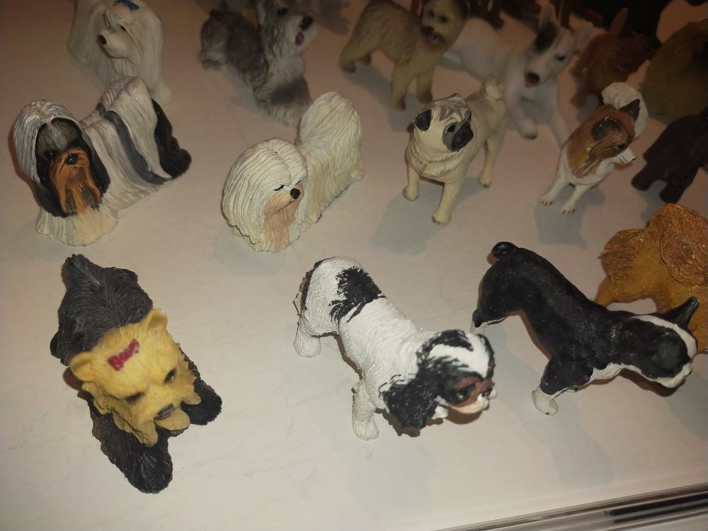 s&eacute;rie 1 - figurines chiens (2€ pce)
