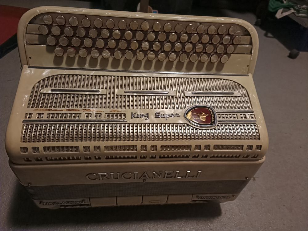 Accord&eacute;on chromatique CRUCIANELLI Instruments de musique