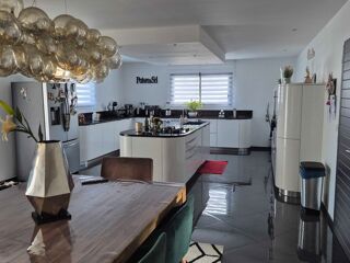  Villa  vendre 8 pices 290 m