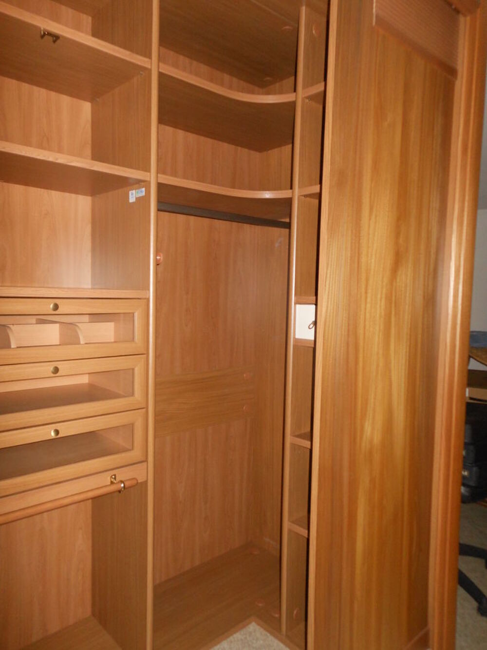 Meuble Dressing , marque Celio ; (tr&egrave;s peu utilis&eacute;) Meubles