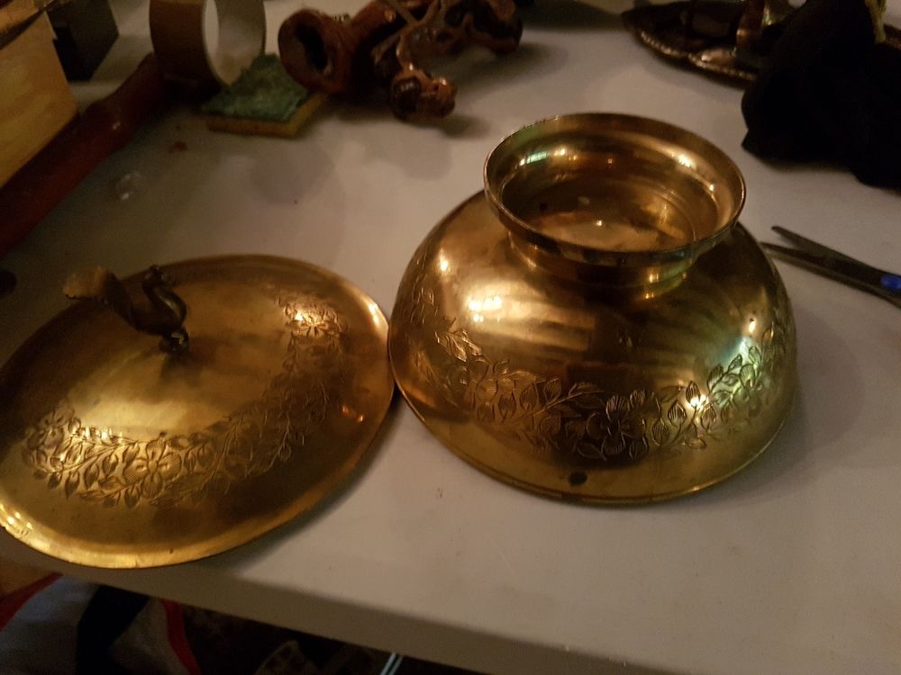 Coupe en laiton avec couvercle Décoration