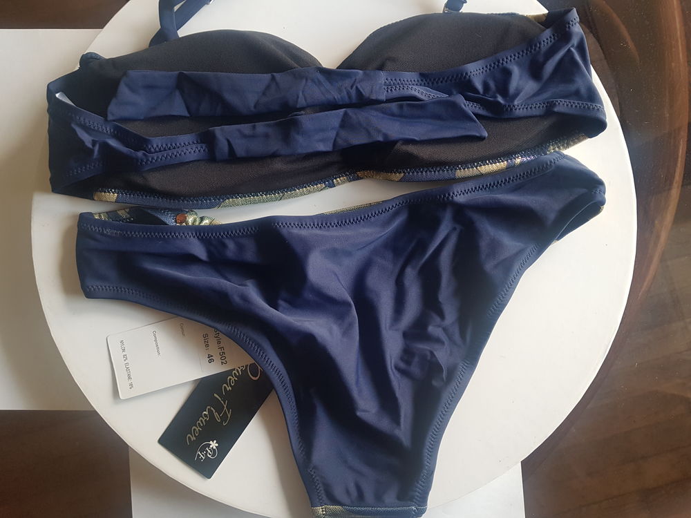 MAILLOT DE BAIN 2 PIECES T 46 _ NEUF _ TISSU " METALLISE " Vêtements