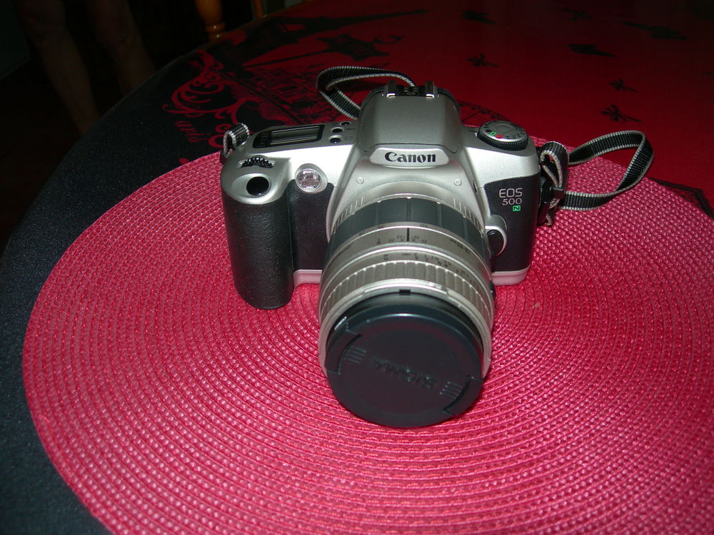 APPAREIL PHOTO ARGENTIQUE CANON EOS 500 Photos/Video/TV