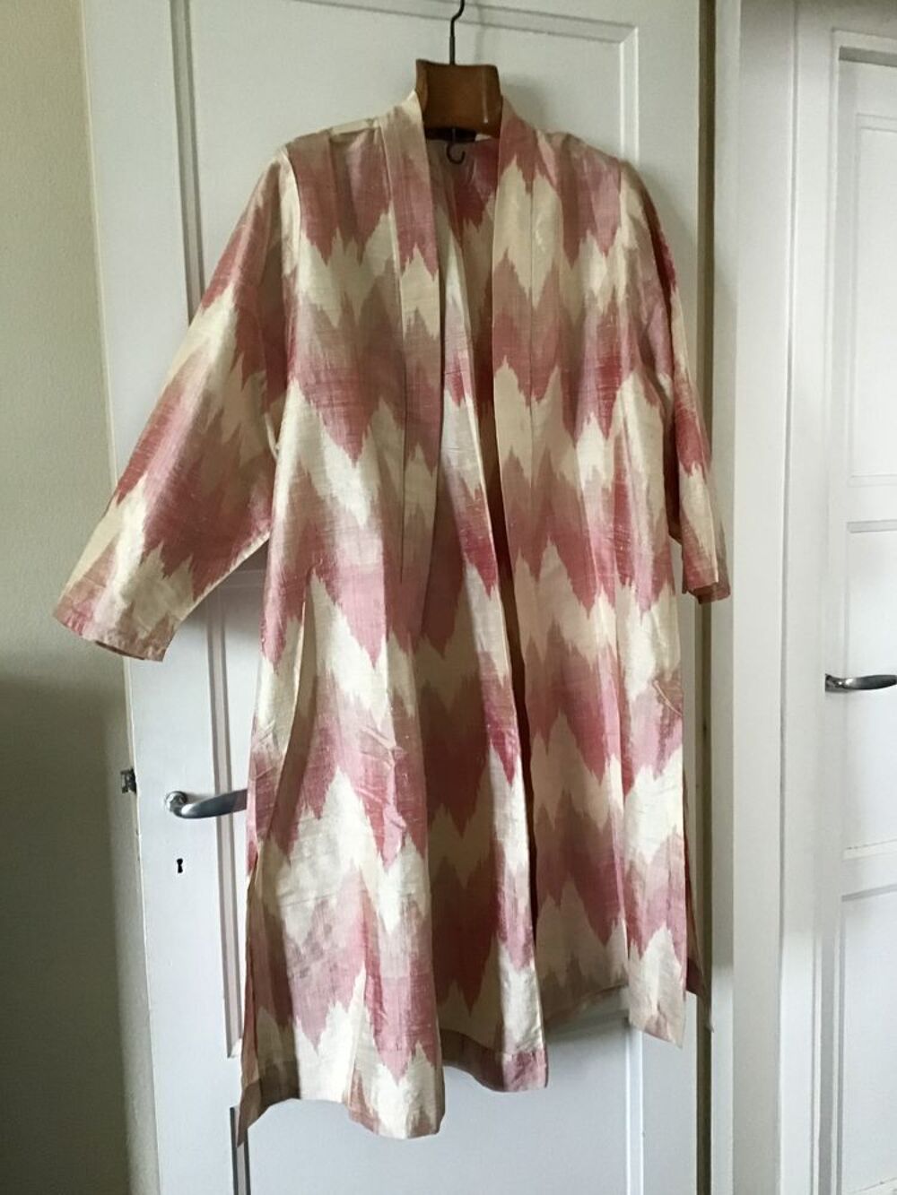 KIMONO en soie sauvage de TERRY WOODS. ( Toronto ) Vêtements
