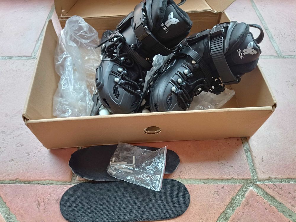 Roller neuf trigger junior Sports