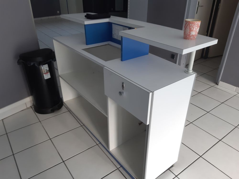 mobilier salon de coiffure Meubles