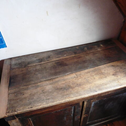 Ancien meuble en bois : maie / ptrin 260 Perceneige (89)