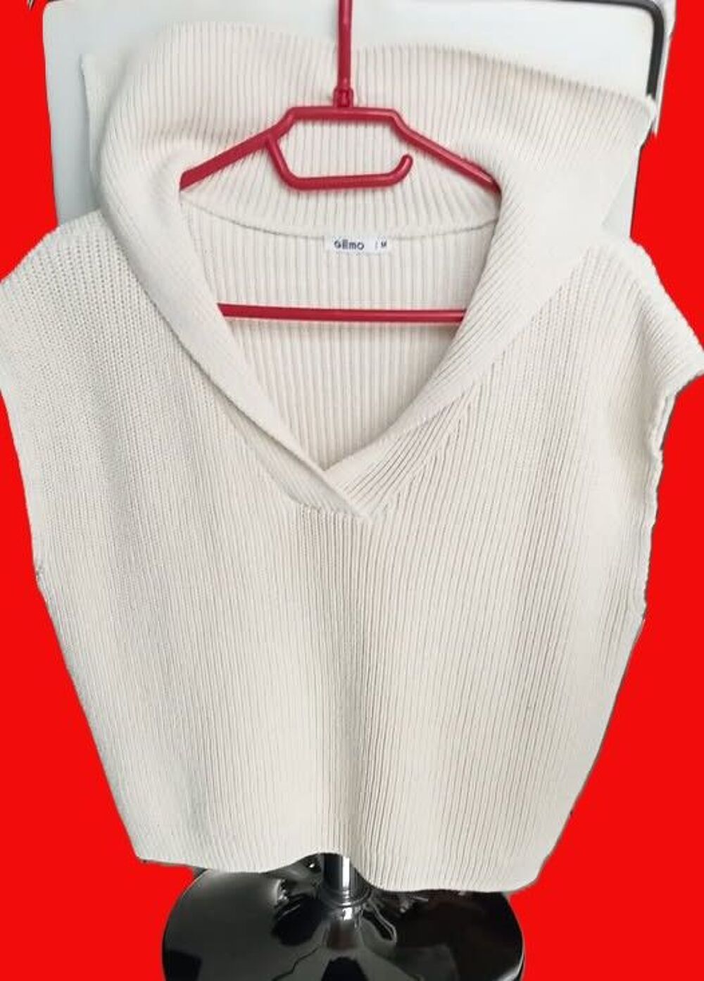 Pull sans manche chaud. Vêtements