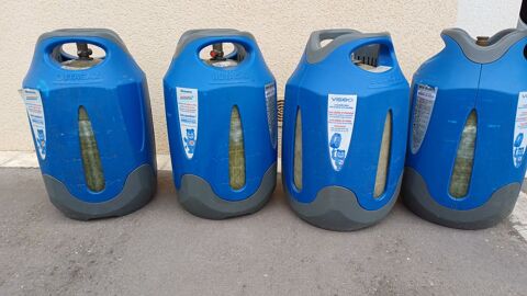 Bouteilles gaz butane vis�o 10kg ,d�tendeurs et tuyaux. 1 Saint-Yrieix-sur-Charente (16)