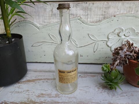 Ancienne Bouteille verre Grande Chartreuse  22 Loches (37)