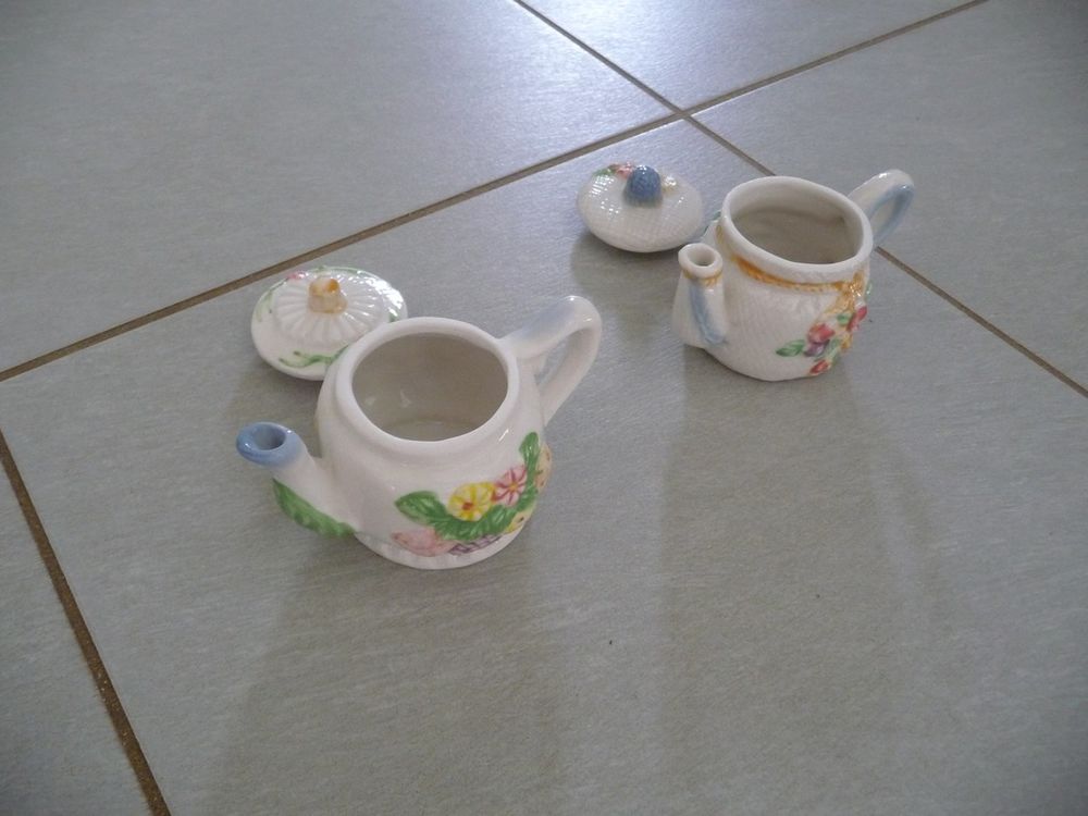2 petites th&eacute;i&egrave;res - Neuves Décoration