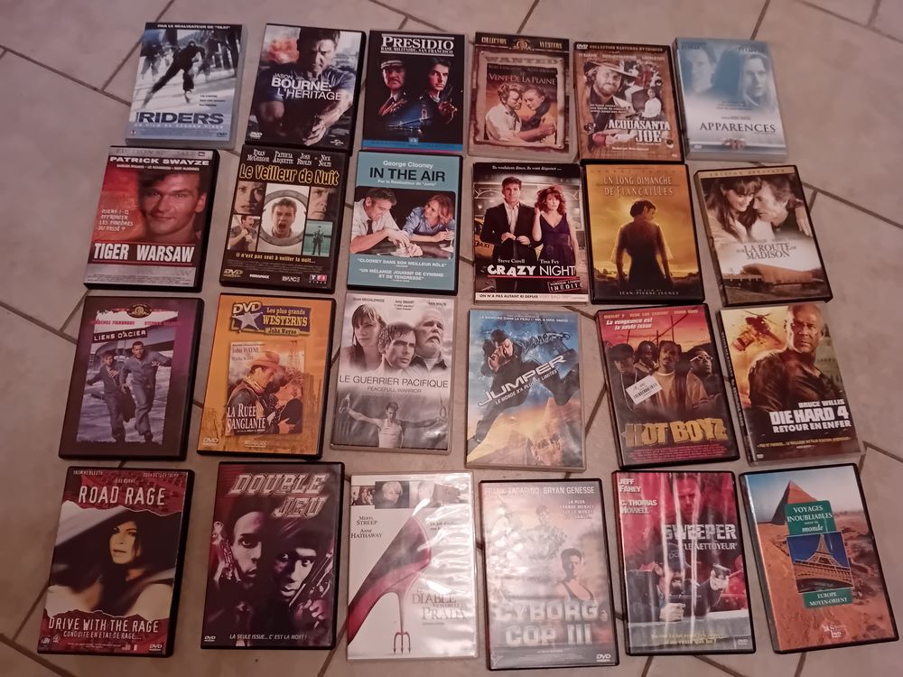 lot de 24 DVD , tout genre, plus 30 CD musique gratuit DVD et blu-ray