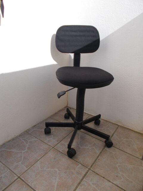 Chaise de bureau  15 Ligugé (86)