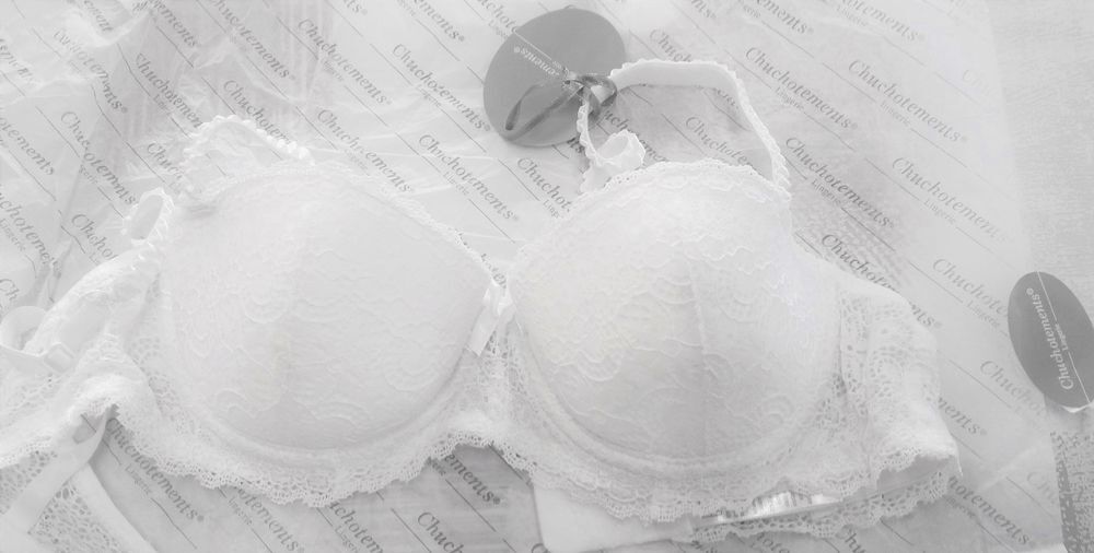 Soutien gorge blanc raffin&eacute; Chuchotements neuf - T 85 B Vêtements