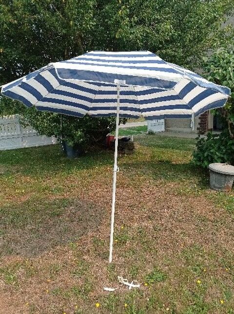 Parasol vintage et pied 15 Ga�l (35)