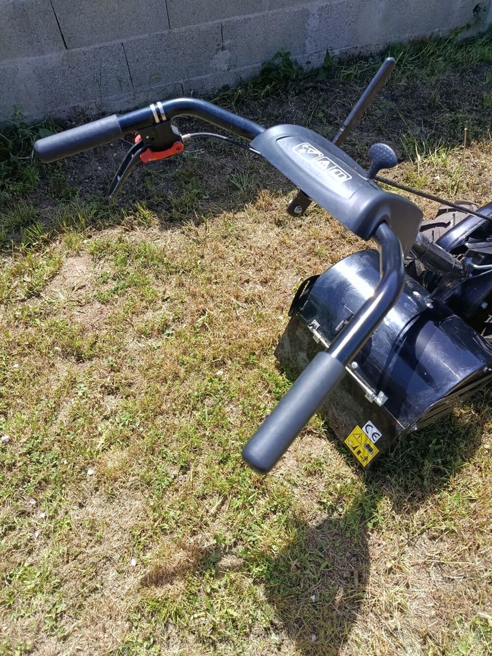 Motoculteur thermique McCulloch ? Briggs &amp; Stratton 205cc Jardin