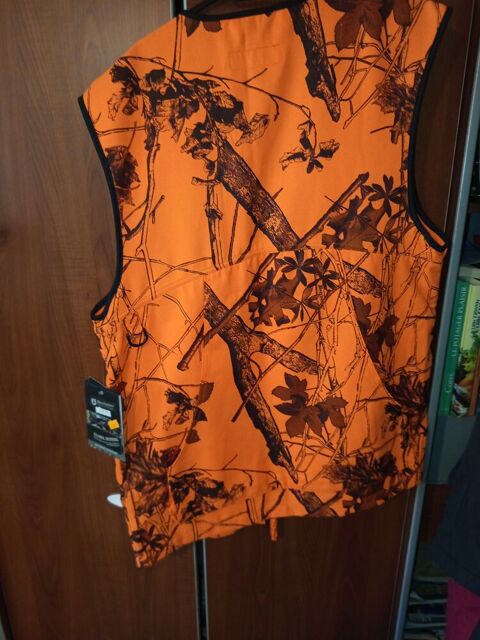 gilet chasse fluo ts NEUF Roanne (42)