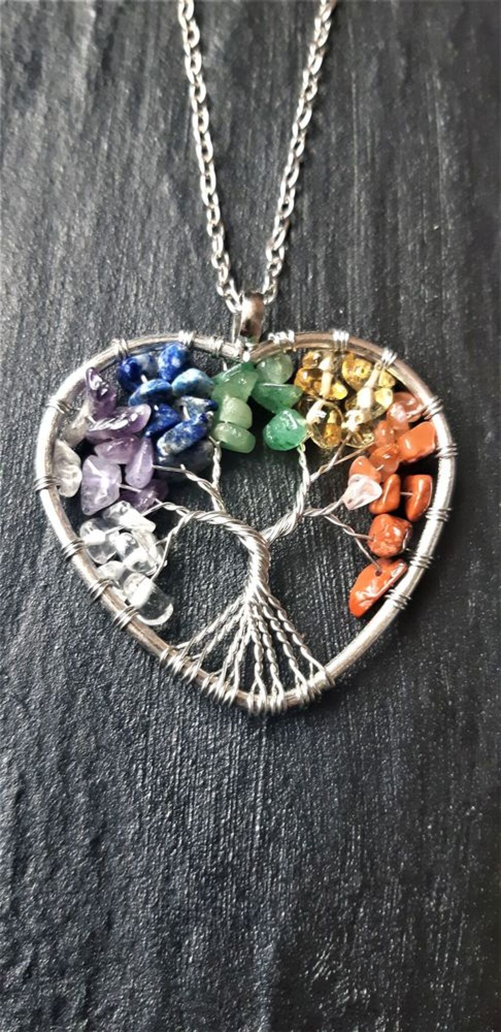 gros coeur et arbre de vie, pierres 7 chakras sans la cha&icirc;ne Bijoux et montres