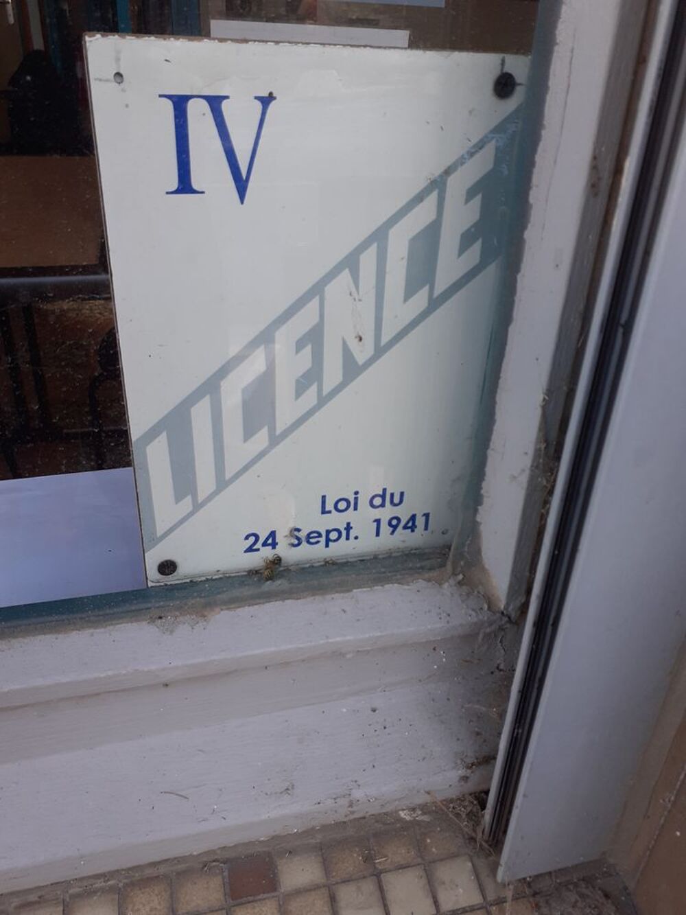   LICENCE IV 