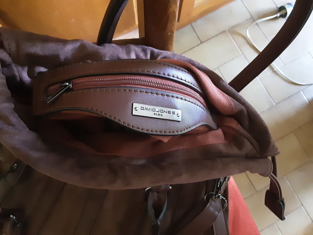 Sac &agrave; main ? Maroquinerie