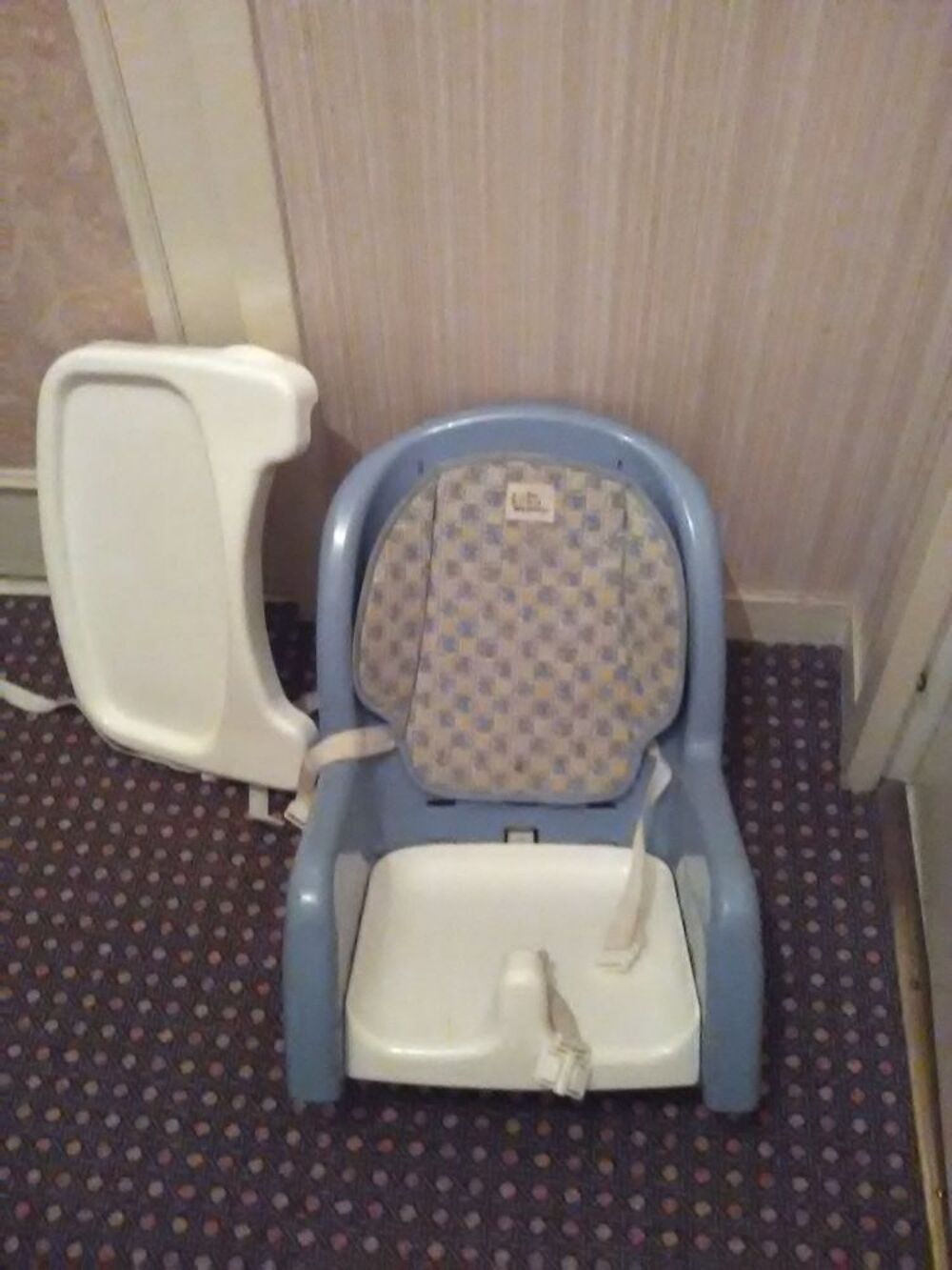 Si&egrave;ge repas portable b&eacute;b&eacute; bleu multi-positions Puériculture