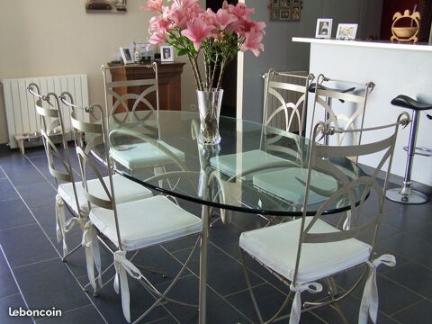 . table et ses 6 chaises : trs belle qualit 950 Trizay (17)