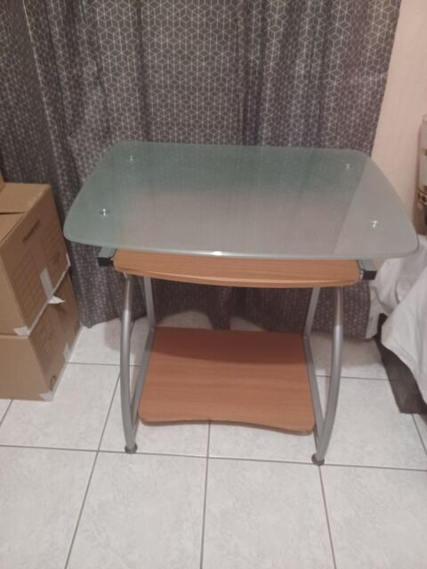 Bureau informatique. 15 Srignan (34)