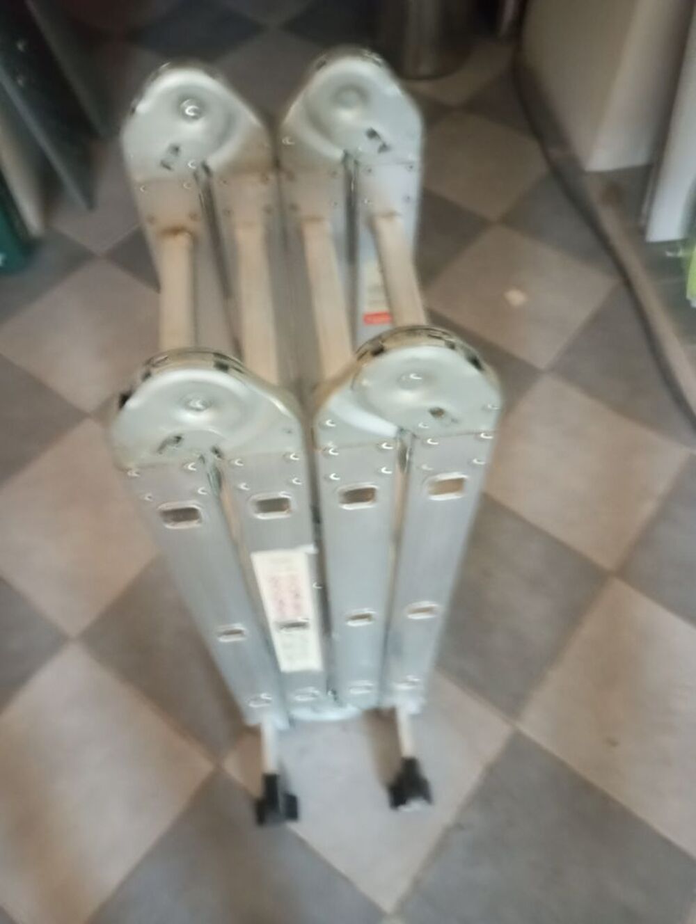 ECHELLE ARTICULEE Bricolage