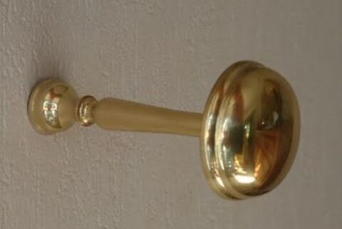 Porte Pat�re embrasse, en laiton massif Magnanville (78)