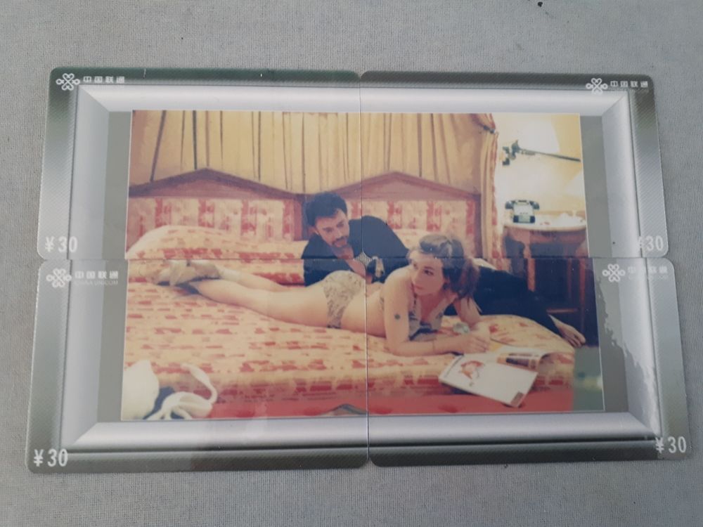 3 puzzles de t&eacute;l&eacute;cartes Johnny Hallyday RARES NEUFS - 30 € 