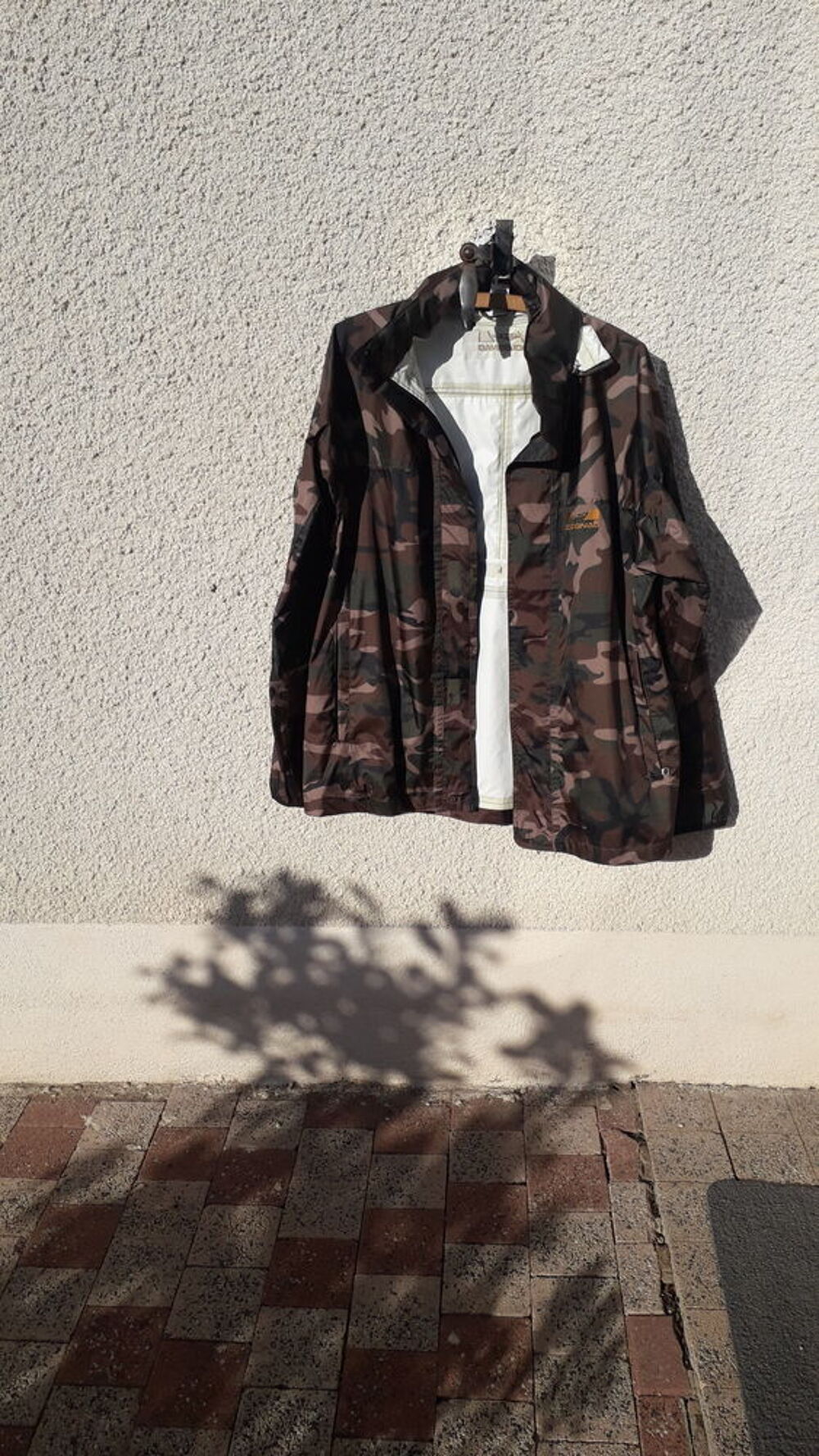 divers affaires de chasse LE TOUT EN TRES BON ETAT Sports